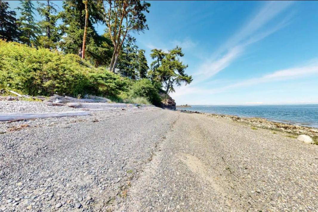 Puget Sound Chic Romantic Cottage With Private Beach Access & Gated Entry Port Ludlow エクステリア 写真
