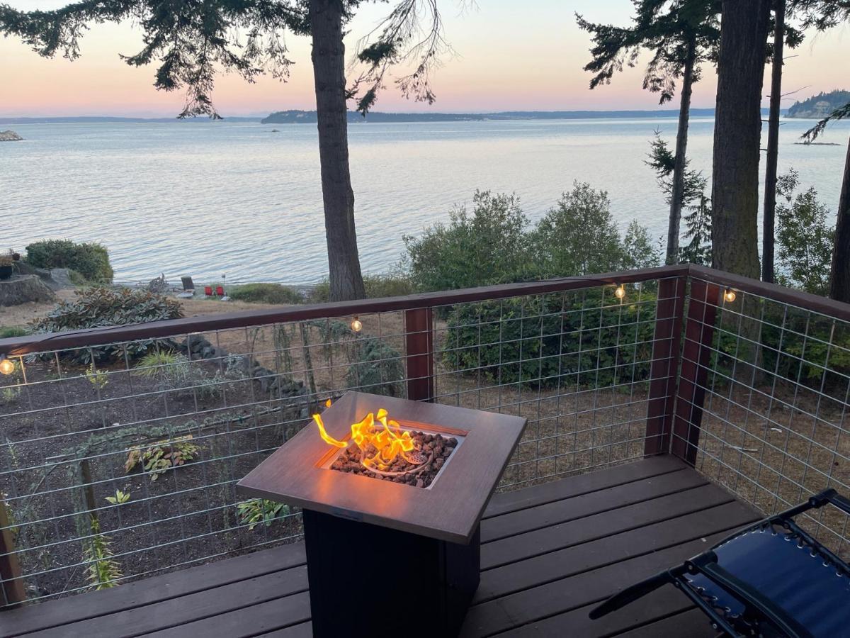 Puget Sound Chic Romantic Cottage With Private Beach Access & Gated Entry Port Ludlow エクステリア 写真