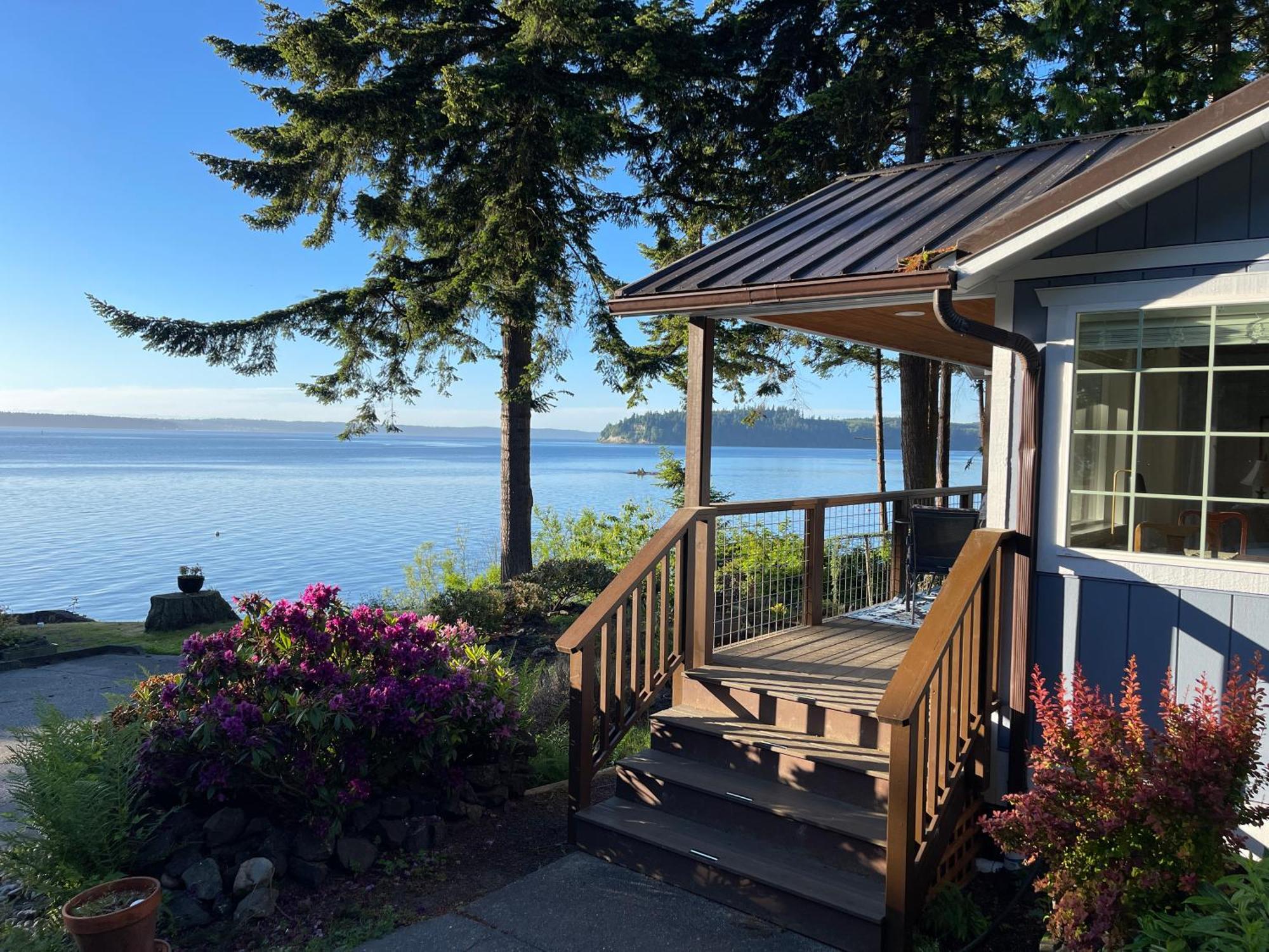 Puget Sound Chic Romantic Cottage With Private Beach Access & Gated Entry Port Ludlow エクステリア 写真