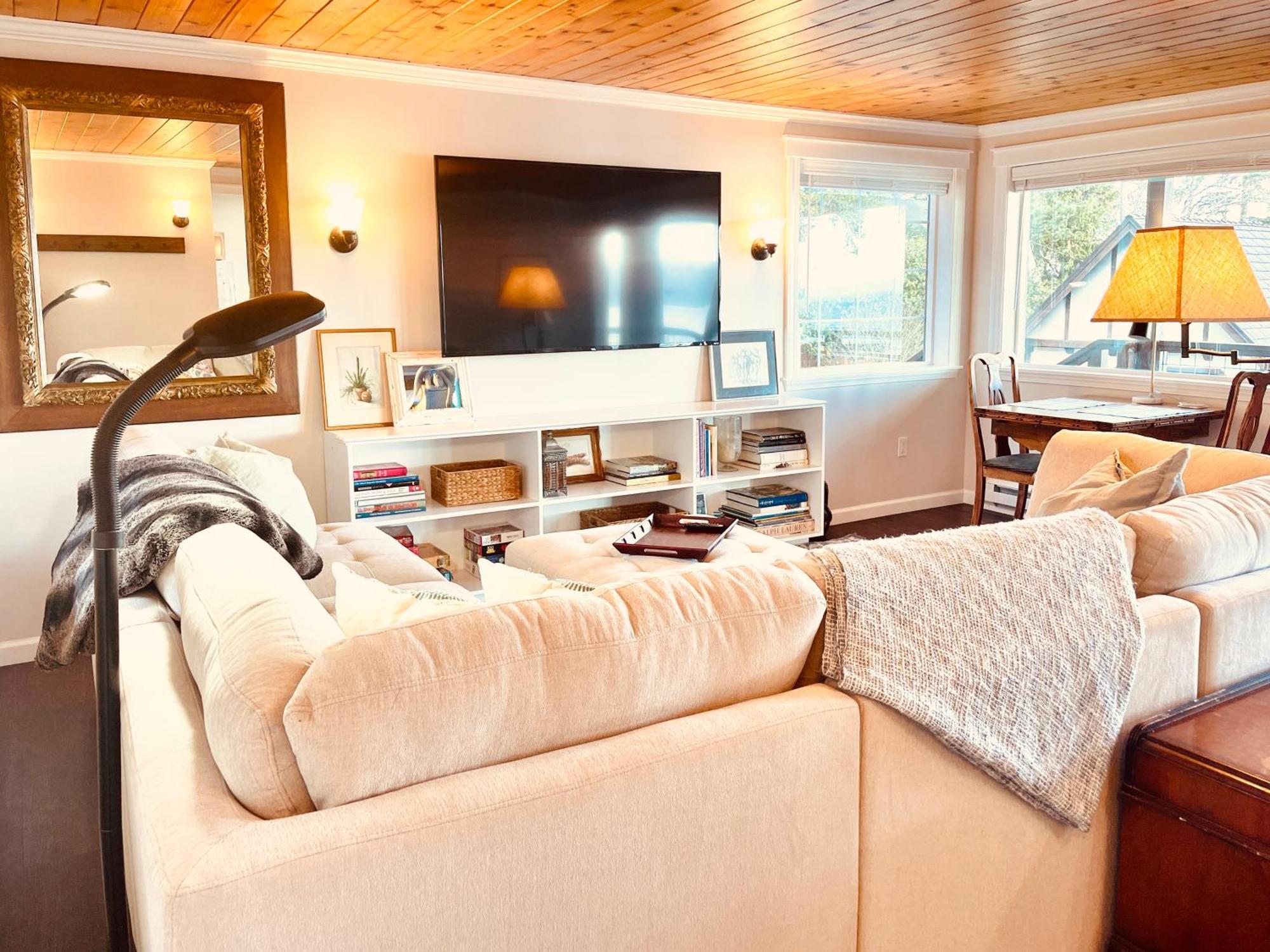 Puget Sound Chic Romantic Cottage With Private Beach Access & Gated Entry Port Ludlow エクステリア 写真