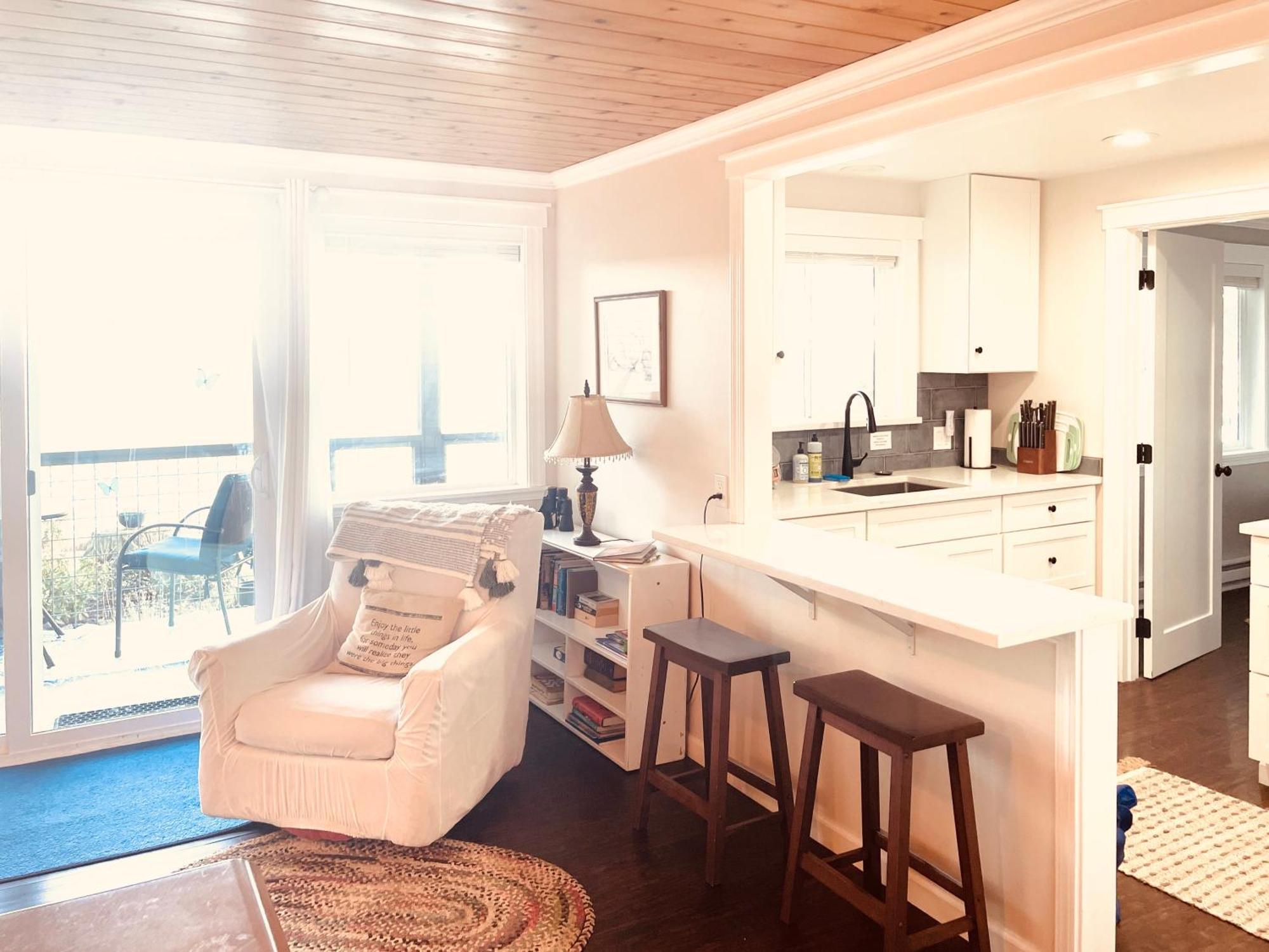 Puget Sound Chic Romantic Cottage With Private Beach Access & Gated Entry Port Ludlow エクステリア 写真