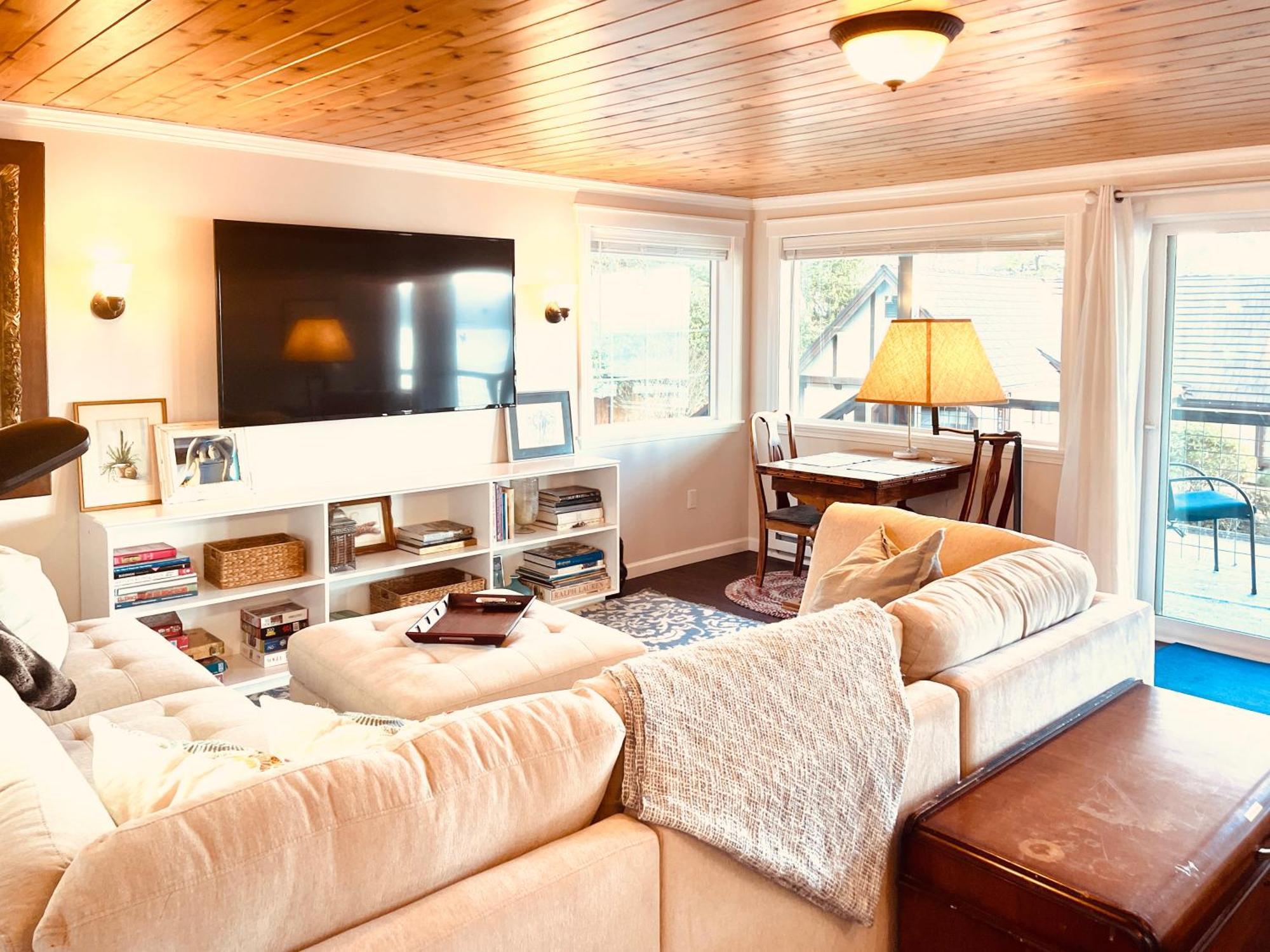 Puget Sound Chic Romantic Cottage With Private Beach Access & Gated Entry Port Ludlow エクステリア 写真