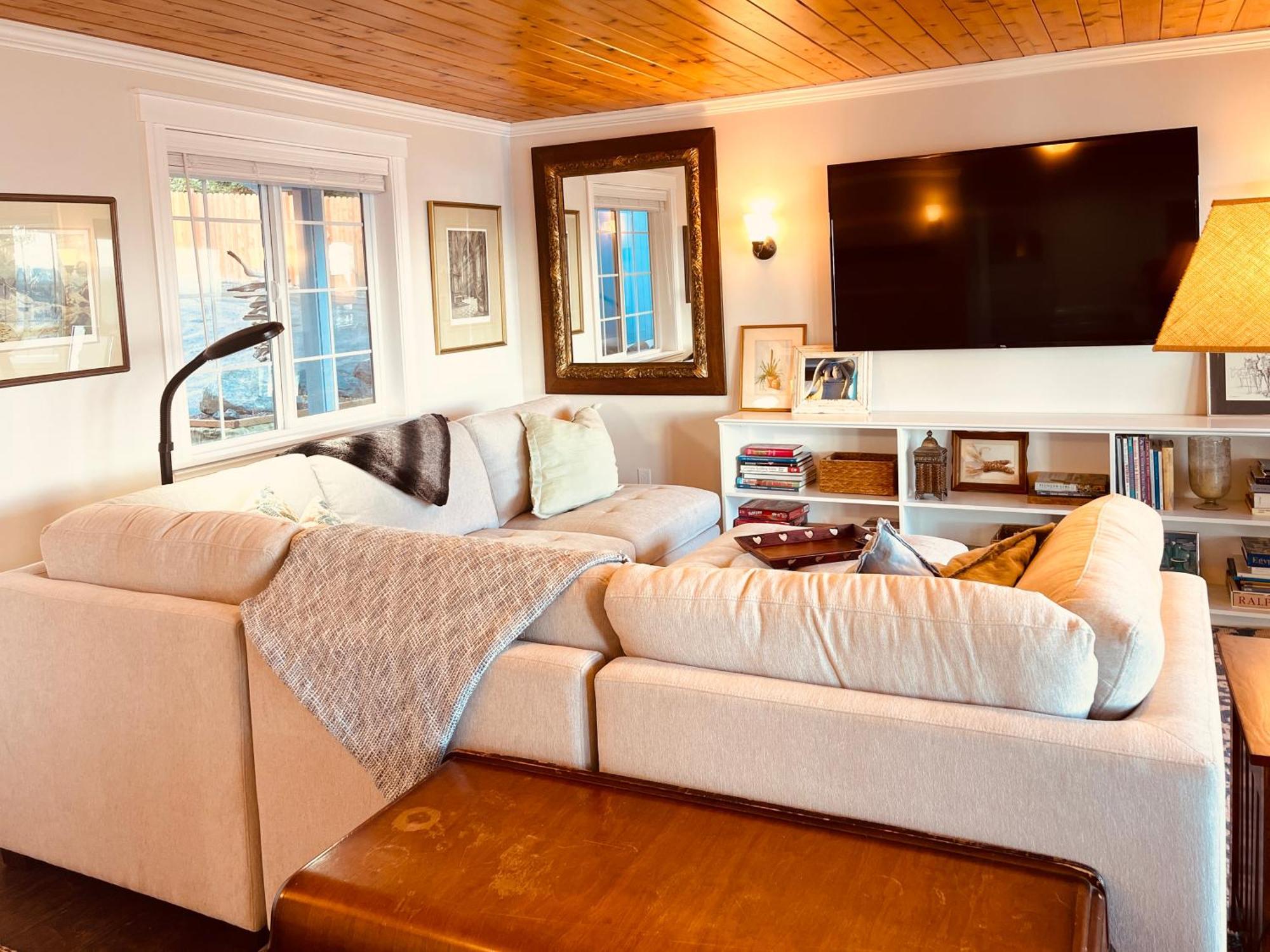 Puget Sound Chic Romantic Cottage With Private Beach Access & Gated Entry Port Ludlow エクステリア 写真