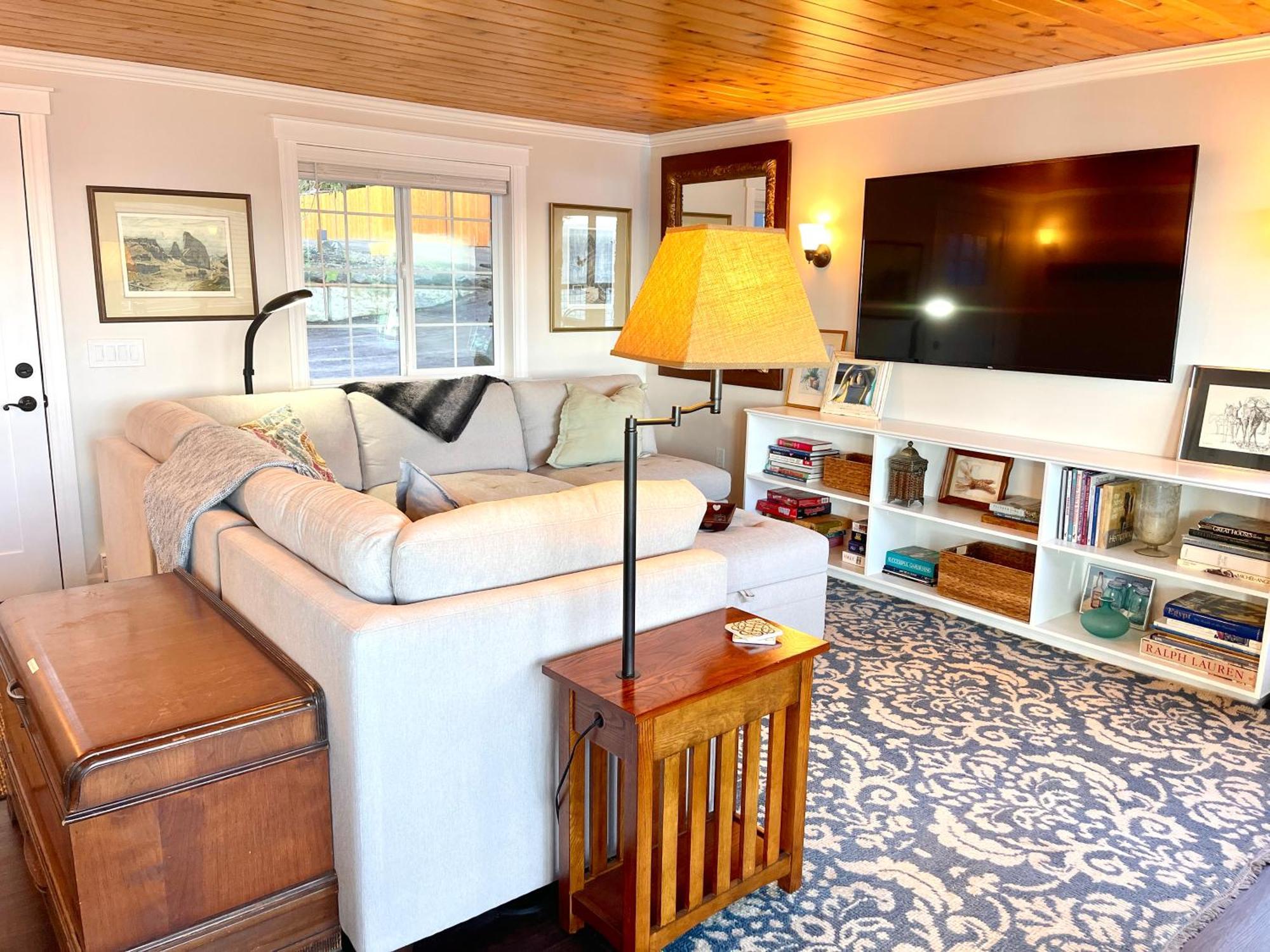 Puget Sound Chic Romantic Cottage With Private Beach Access & Gated Entry Port Ludlow エクステリア 写真